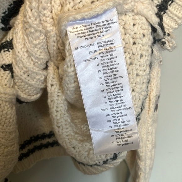 Taylor Swift Folklore Cable Knit Merch Star Cardigan - Picture 5 of 5